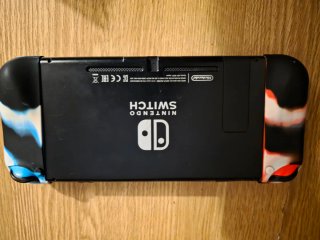 Nintendo Switch + Funda My Hero Academia y Juegos