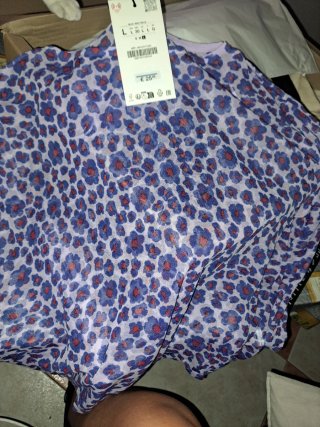 Camiseta Zara semitransparente floral L