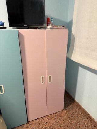 Armario infantil Ikea azul y rosa