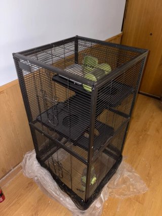 CASITA PARA CHINCHILLAS NUEVA PRÁCTICAMENTE 6MESES