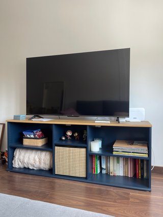 Mueble TV negro y marrón