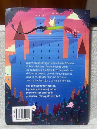 Libro Princesas Dragón: Su Majestad la Bruja