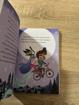 Libro "Anna Kadabra: El Club de la Luna Llena"