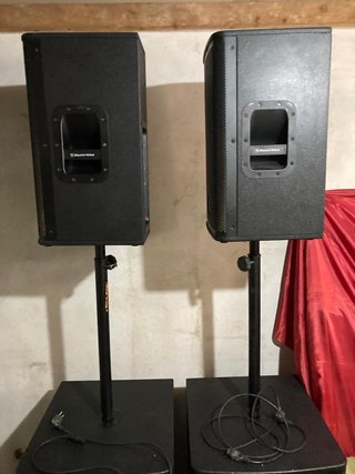 Sistema PA Ativo Electro-Voice ELX 112P/118P