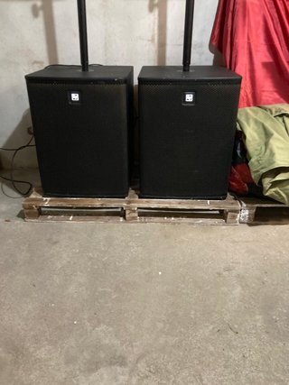 Sistema PA Ativo Electro-Voice ELX 112P/118P