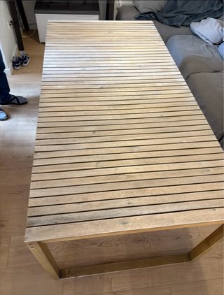 Mesa de exterior de madera