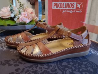 Pikolinos Merceditas Talla 36 Marrón y Dorado