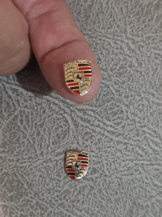 2 Logos Llave Porsche