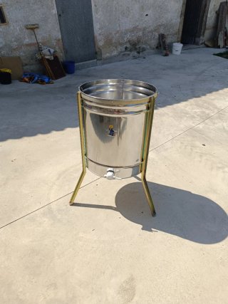 Extractor de miel 4/8 cuadros