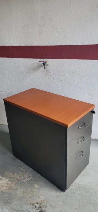Cajonera de oficina profesional madera 3 cajones.