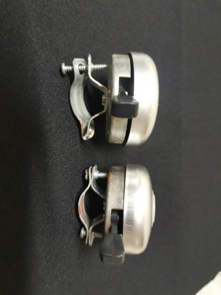 Timbre de bicicleta plateado