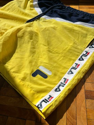 Pantalones cortos Fila amarillos y azules