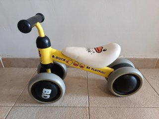 Bicicleta de equilibrio B.Duck amarilla