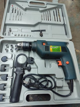 Taladro Percutor SWP con Accesorios