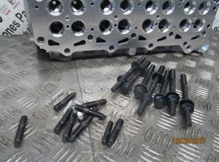 Culata nissan 11039vc101 interstar (x70) 384578
