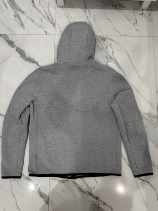Sudadera Nike Tech Fleece Gris
