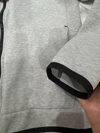 Sudadera Nike Tech Fleece Gris