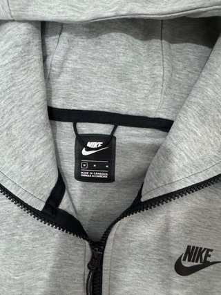 Sudadera Nike Tech Fleece Gris