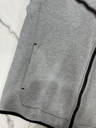 Sudadera Nike Tech Fleece Gris