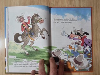 Clásico cuento Disney.Goofy se va al oeste.Salvat.