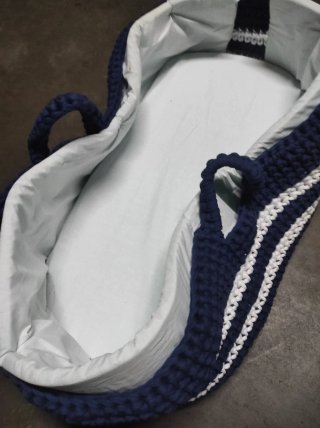 Minicuna crochet azul y blanco