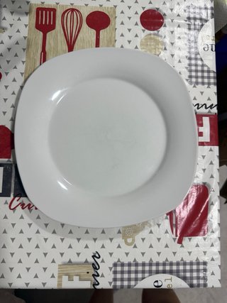 Vajilla 18 piezas: 6 planos, 6 hondos, 6 postre
