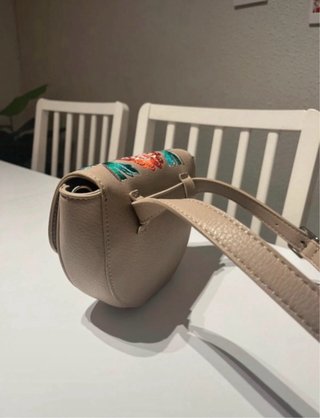 Bolso Desigual beige bordado floral