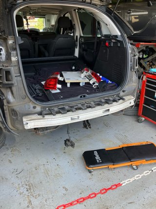 Barra de remolque con soporte metálico Citroen C4