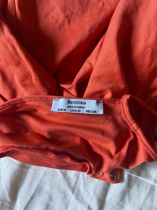 Body manga larga Bershka naranja