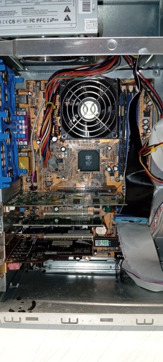 PC Retro AMD Duron 1300 con Windows XP Pro - 185
