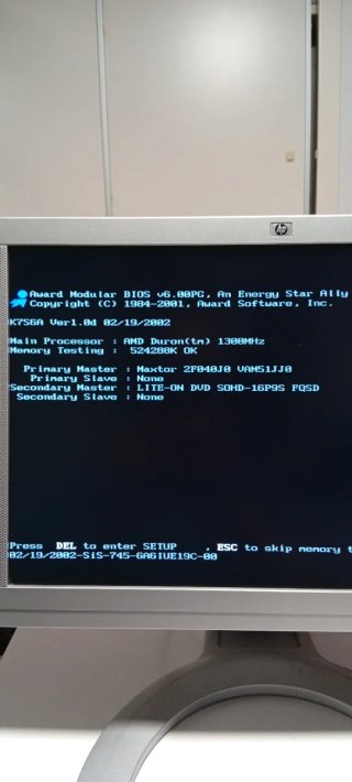 PC Retro AMD Duron 1300 con Windows XP Pro - 185