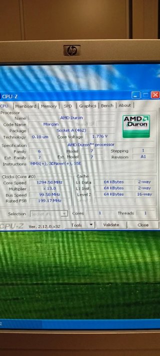 PC Retro AMD Duron 1300 con Windows XP Pro - 185