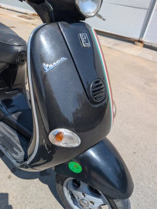 Vespa ET2 Negra