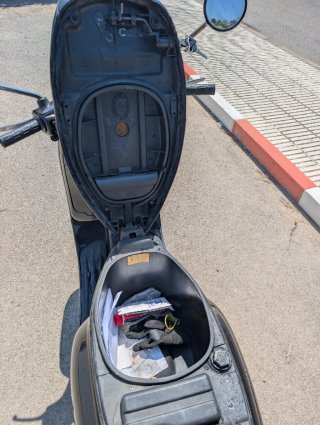 Vespa ET2 Negra
