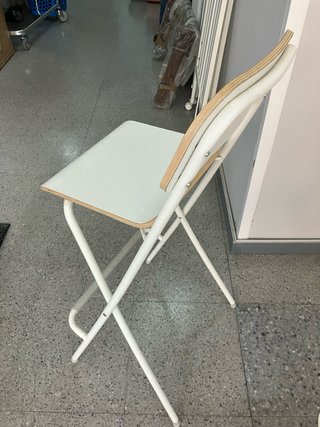 Bancos altos plegables Ikea blancos