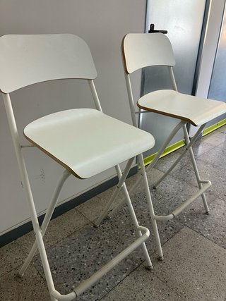 Bancos altos plegables Ikea blancos