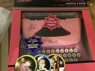 Máquina de escribir Barbie con libro
