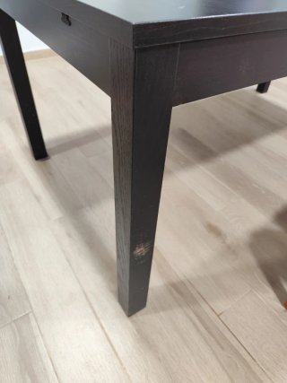 Mesa de comedor negra extensible