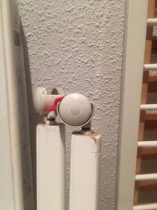 Cuna blanca de madera con colchon
