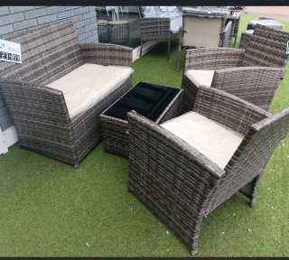 Conjunto Sofa y Mesa Ratan PE Nuevo