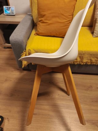 Sillas Nórdicas Blancas y Madera