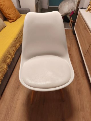 Sillas Nórdicas Blancas y Madera