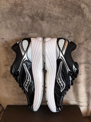 Saucony ProGrid Omni 9 Zapatillas Negras Talla 42