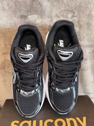 Saucony ProGrid Omni 9 Zapatillas Negras Talla 42
