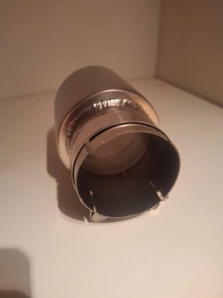 Cola de escape cromada