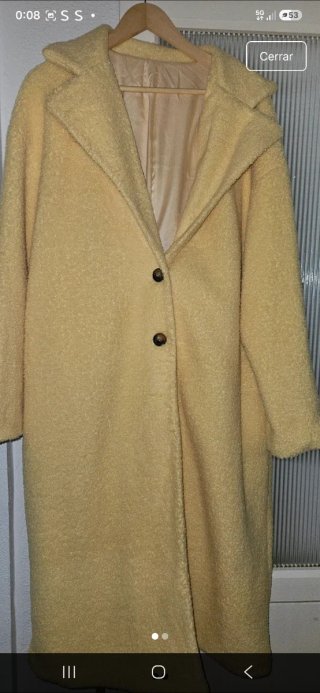 Abrigo amarillo largo