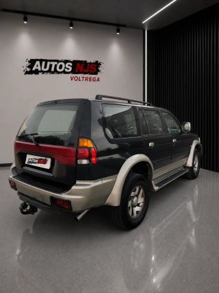 Mitsubishi Montero 2003