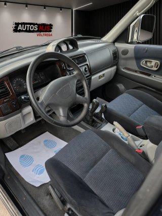 Mitsubishi Montero 2003