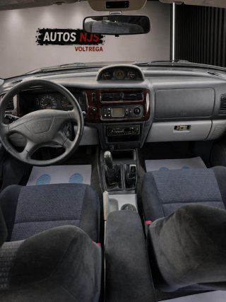 Mitsubishi Montero 2003