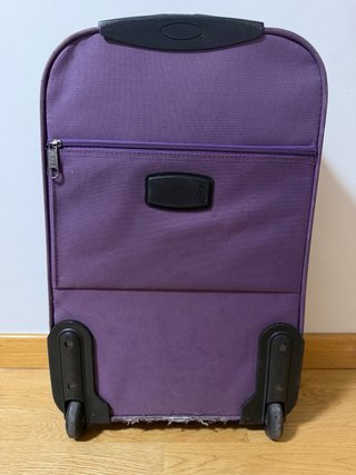 Maleta de cabina morada con logo MSK